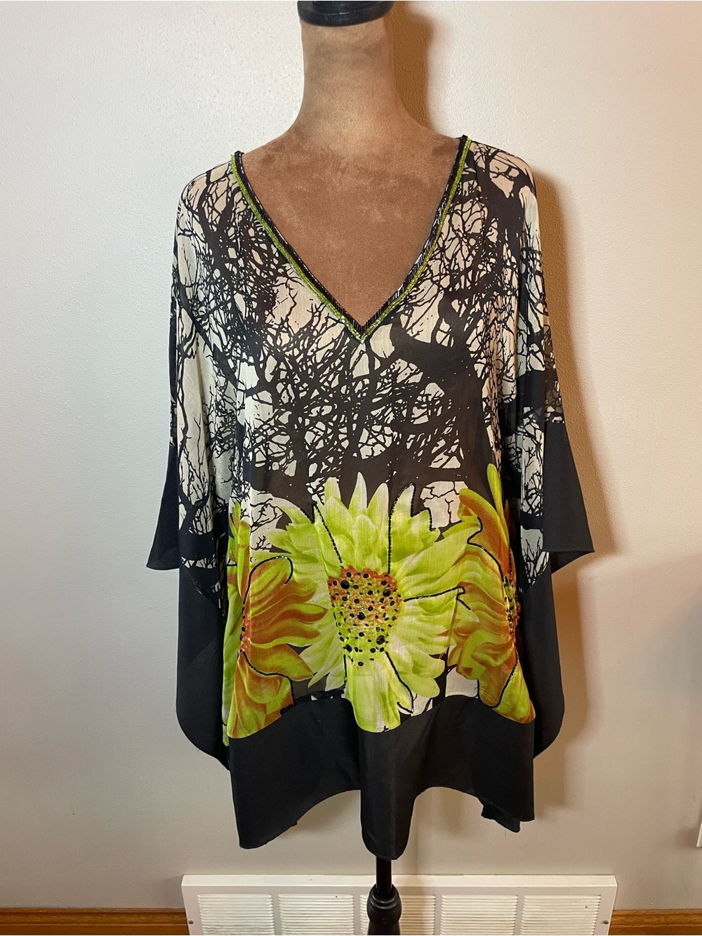 Silk Threads V-Neck Floral Kaftan Tunic Top